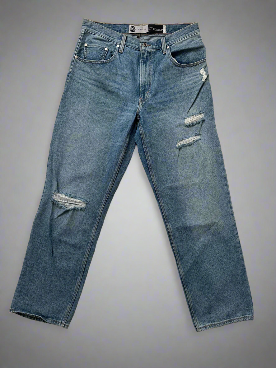 distressed silvertab levis jeans/ 31x31