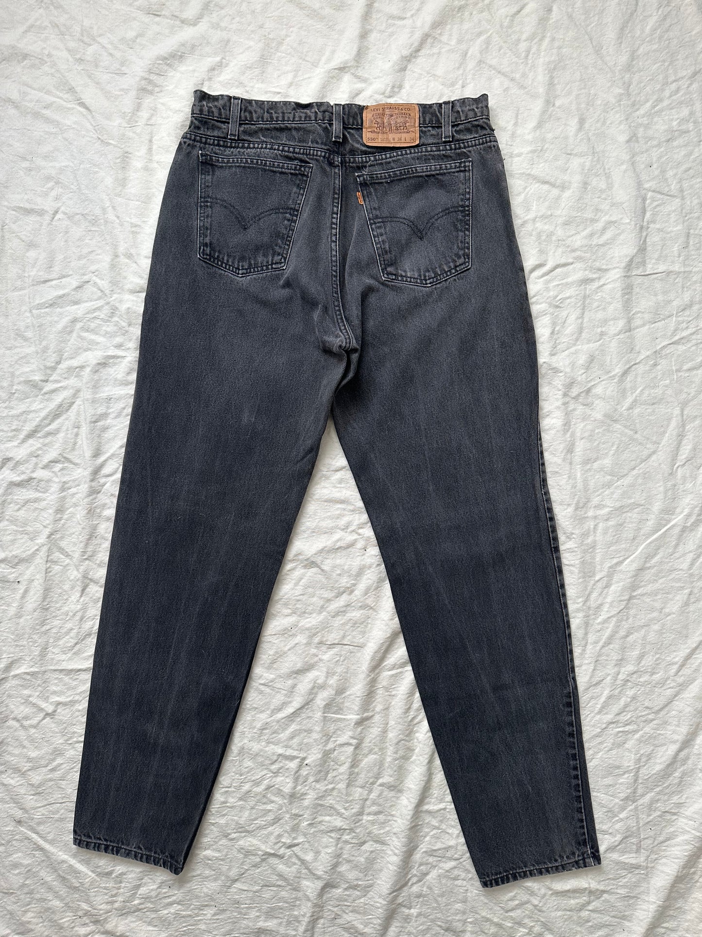 90s orangetab levis 550/ 36x34